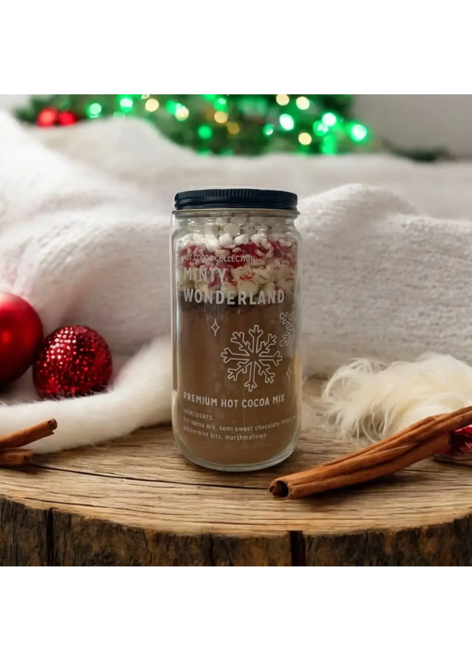 "Minty Wonderland" - Hot Cocoa Mix Jar 8-10 Servings