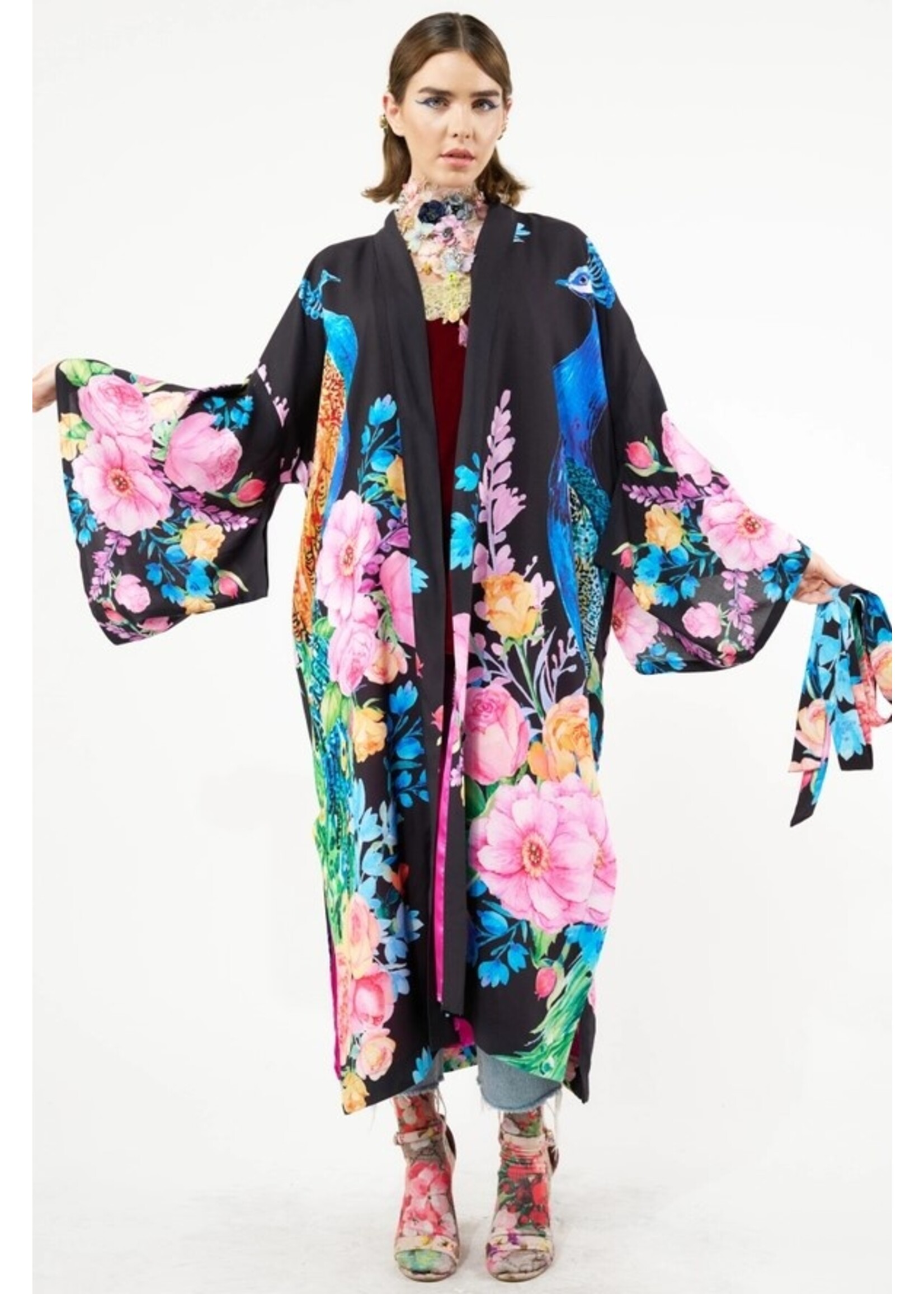 Aratta Fantasy Kimono | Black Peacock Print
