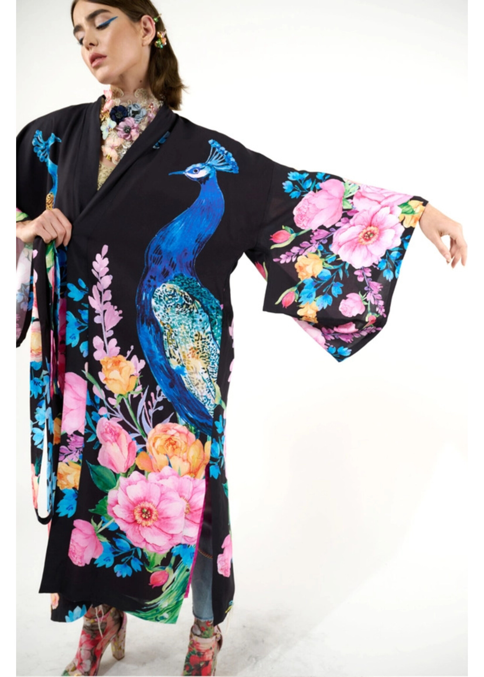 Aratta Fantasy Kimono | Black Peacock Print