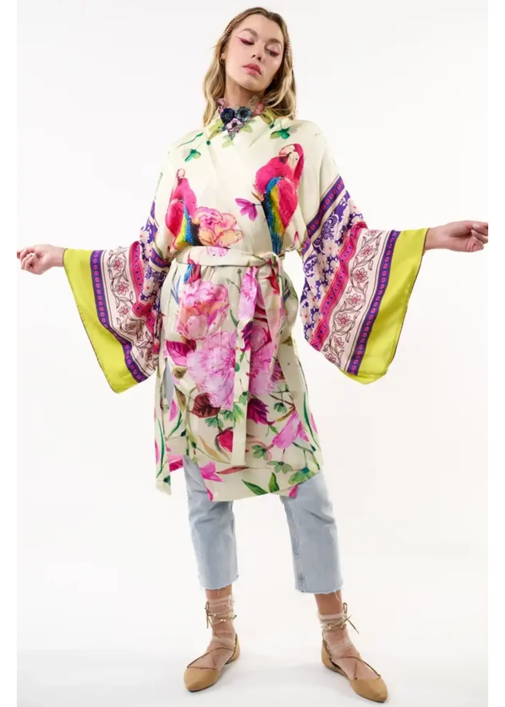 Aratta Tropical Mood Hand-beaded Kimono | Ivory Parrots / One Size