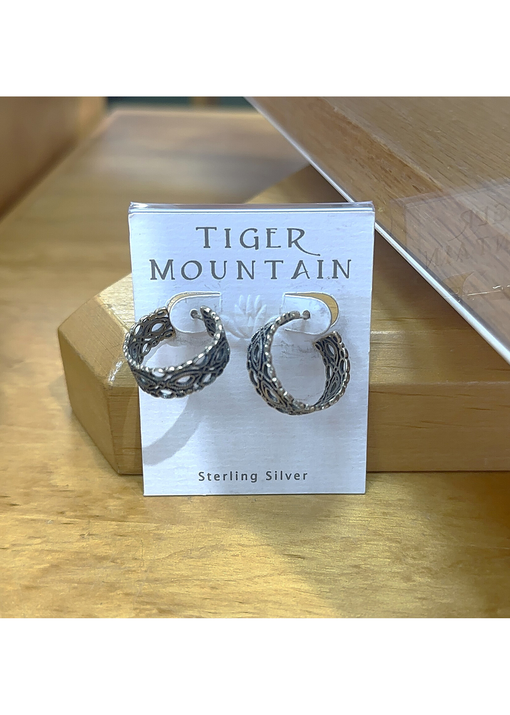 Earrings SS Oxidized Entwined Thick Hoop