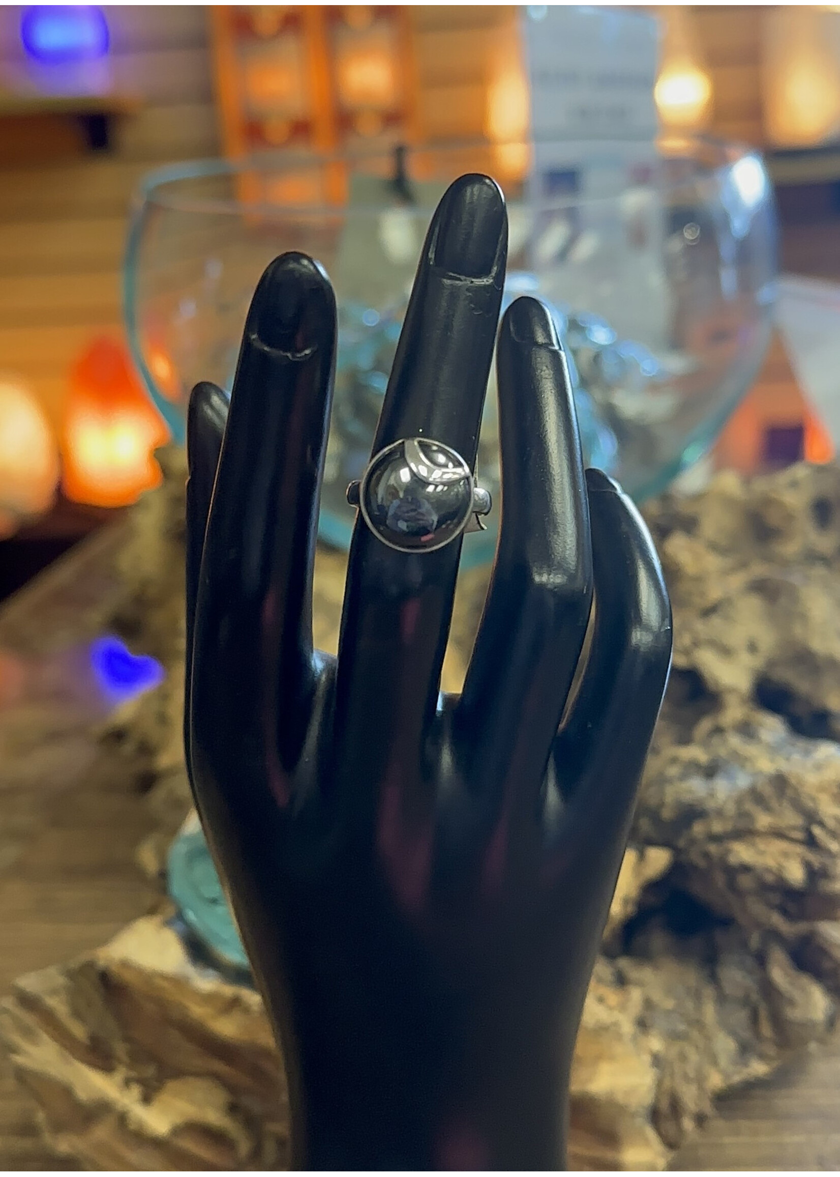Ring Hematite Round Crescent Moon S7