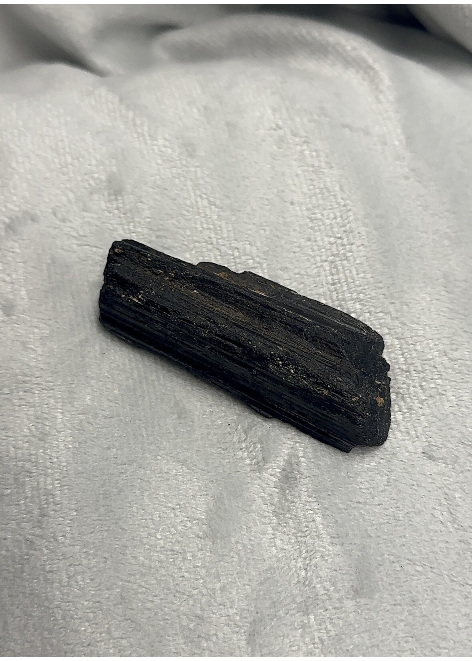 Black Tourmaline Log 1-3.99 oz.