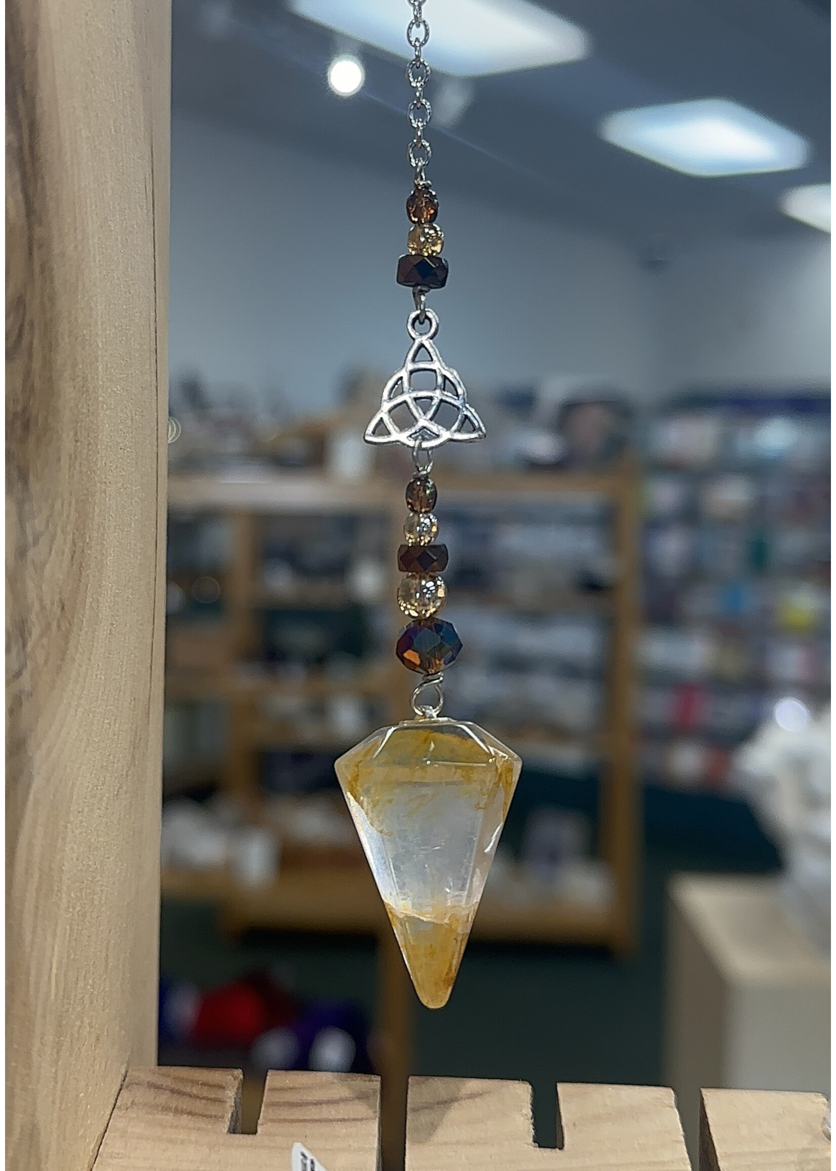 Hematoid Quartz Pendulum