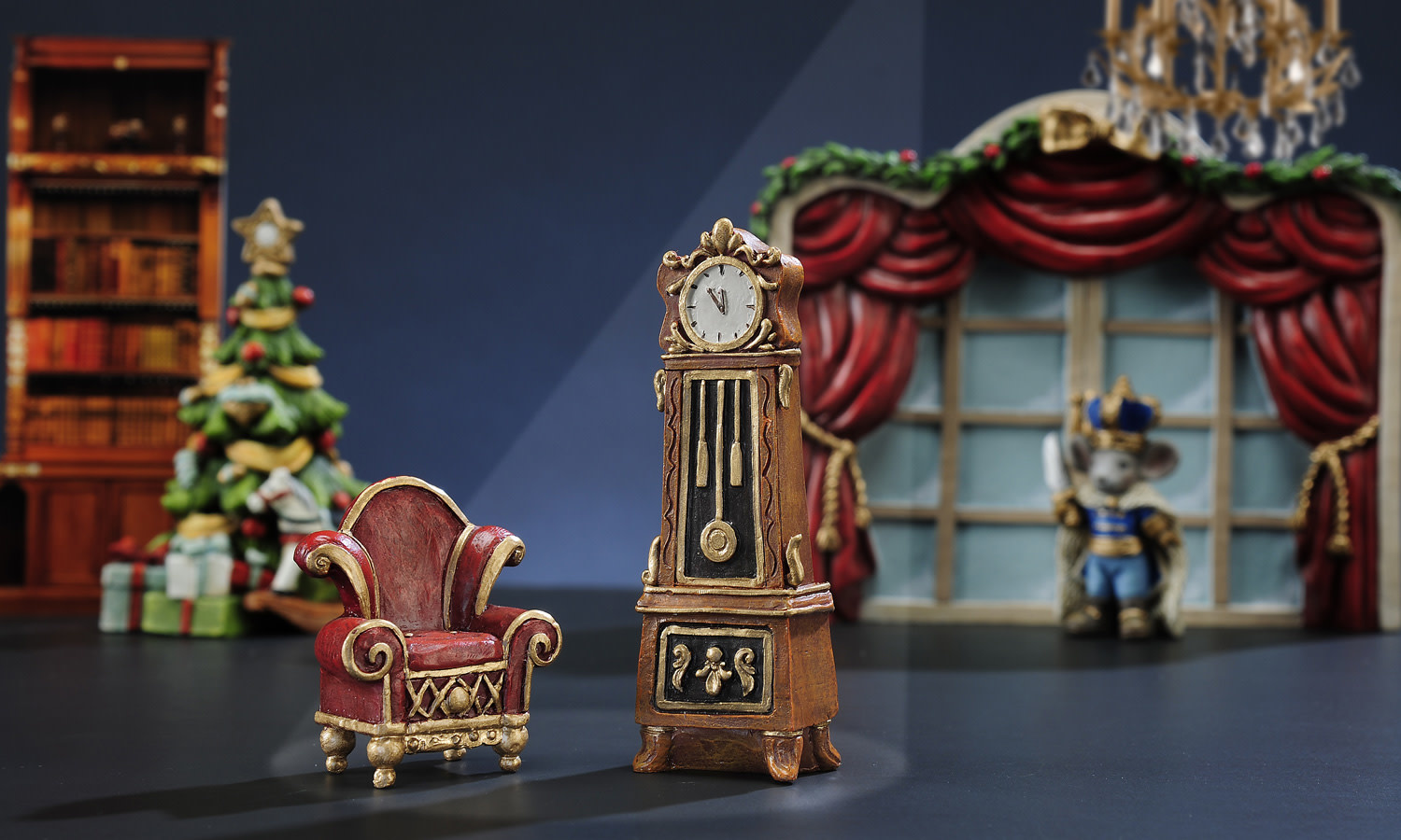 Miniature fauteuil et horloge "Nutcracker Mini World", Giftcraft 653381, ensemble de 2