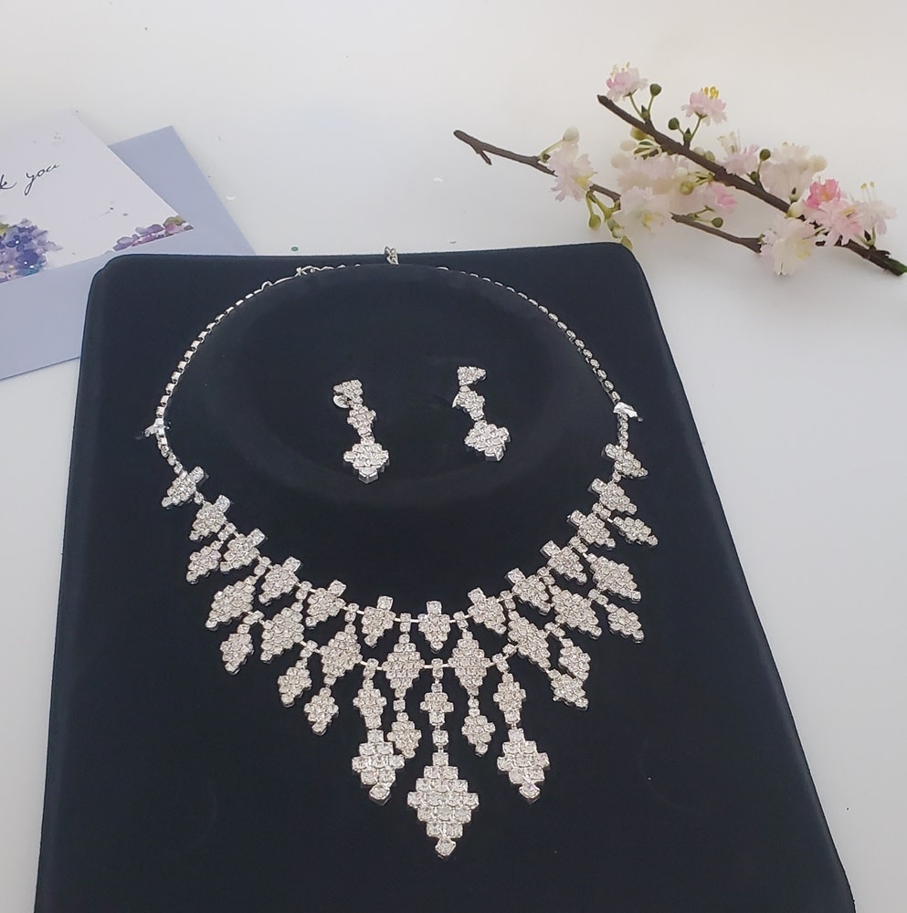 FH2 Ensemble collier et boucle d'oreille FH2 JS0003