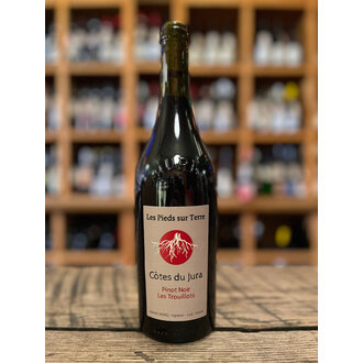 Valentin Morel, Les Pieds sur Terre, Cotes du Jura Pinot Noir Les Trouillots 2022