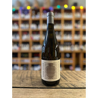 Susanna Esteban,  Procura Na Anfora Branco 2023