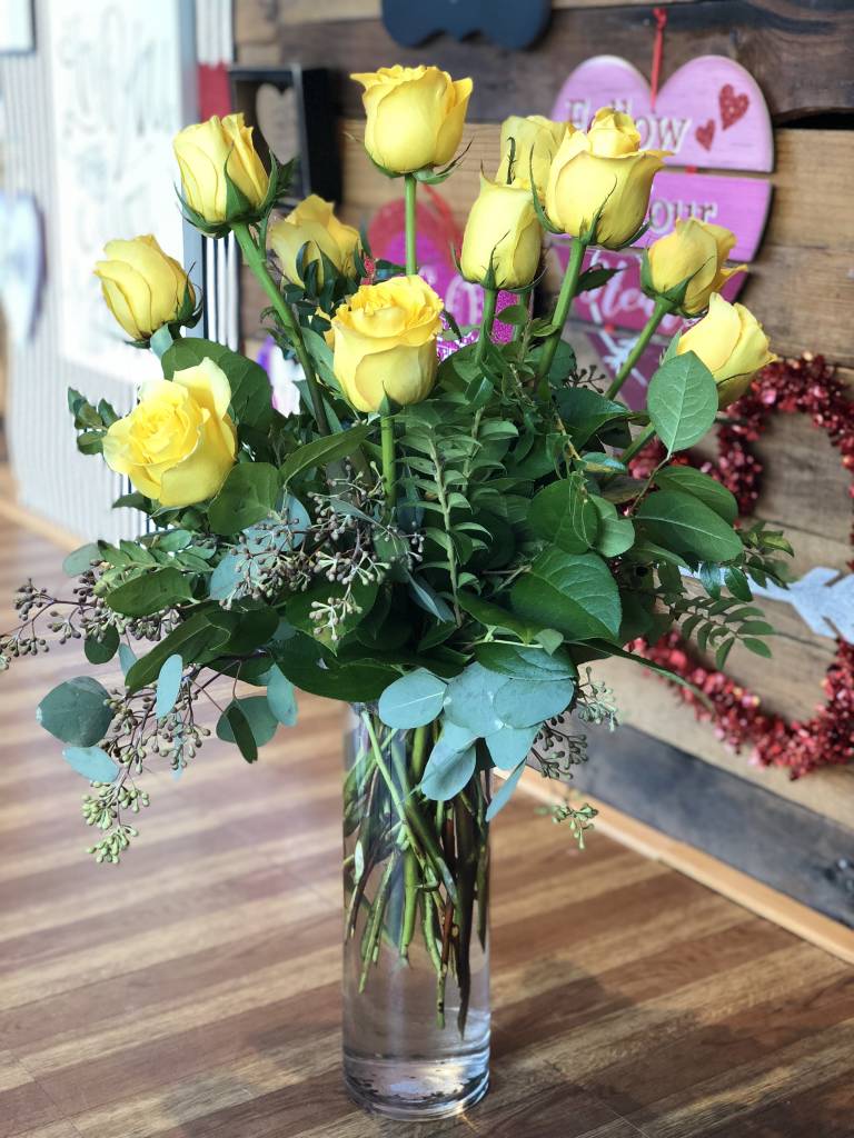 Dozen Roses The Arrangement