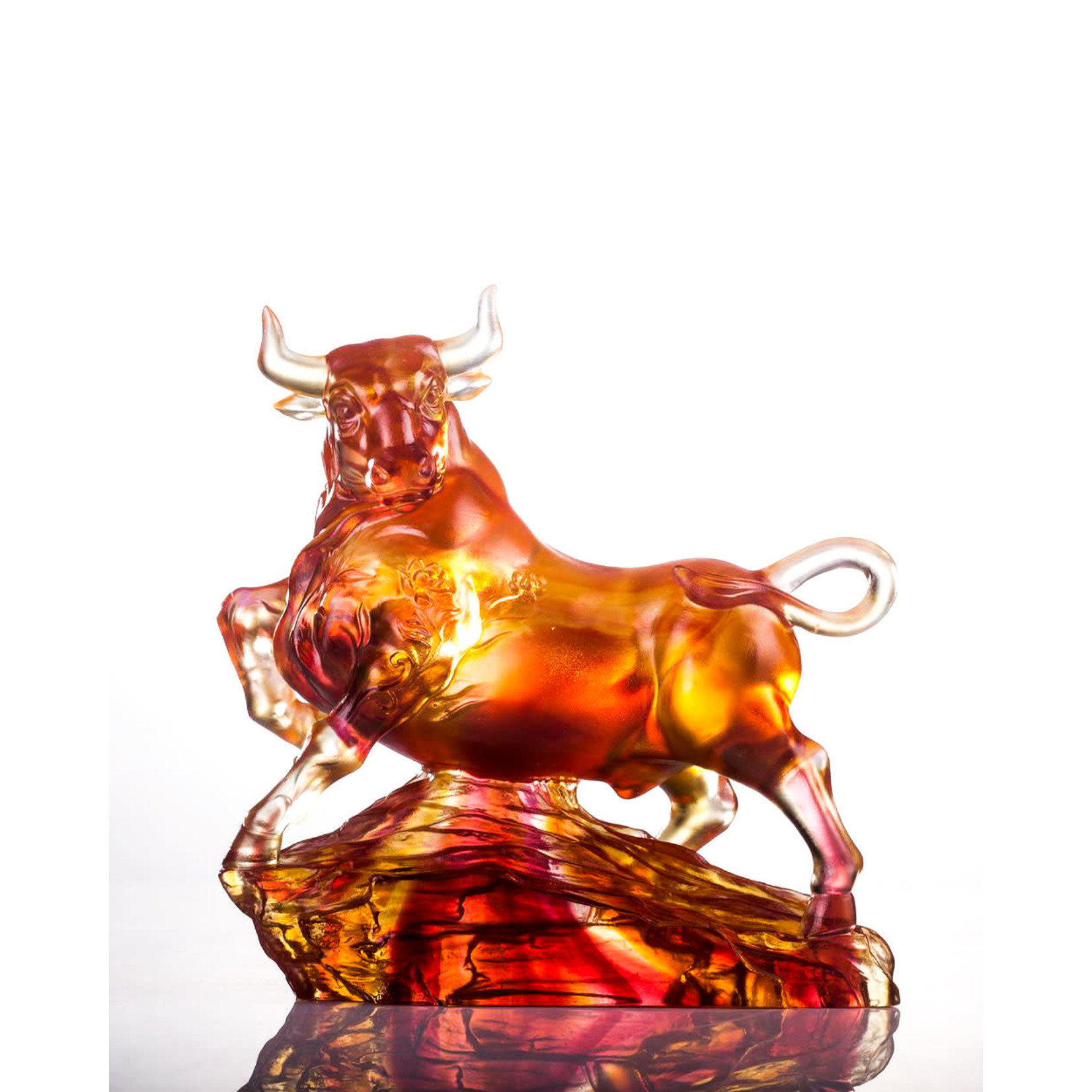 LIULI Crystal Art Crystal Bull Sculpture (Limited Edition)