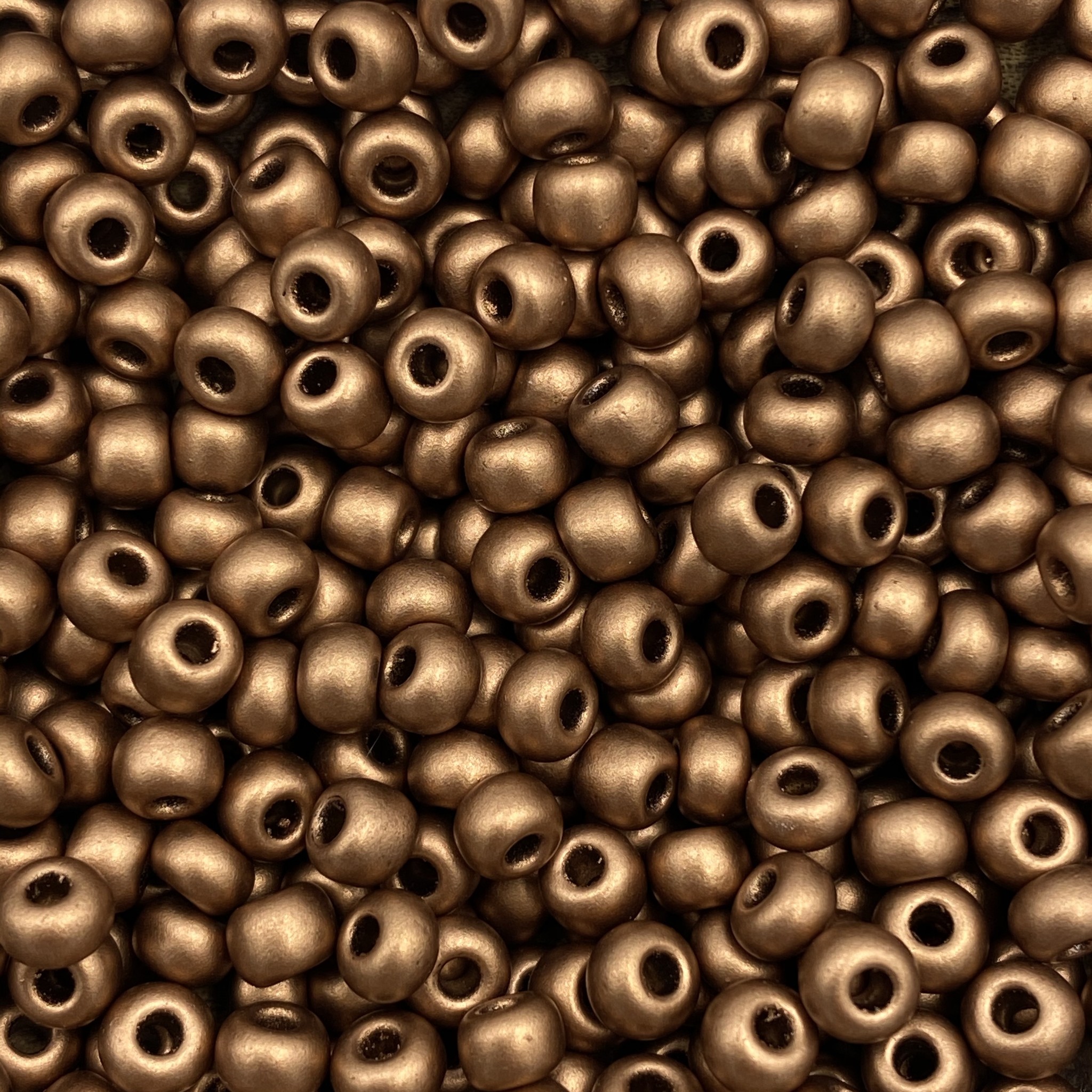 Glass seed beads 6/0 (4mm) light brown
