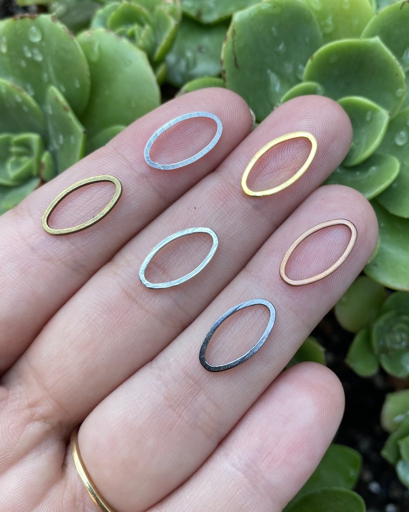Small Oval Wire Frame- Nickle Silver-10pc.
