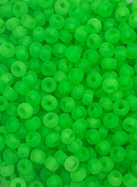 Size 6/0 Czech Glass SIZE 6/0 #1504m Frosted Matte Crystal Green Neon Lined