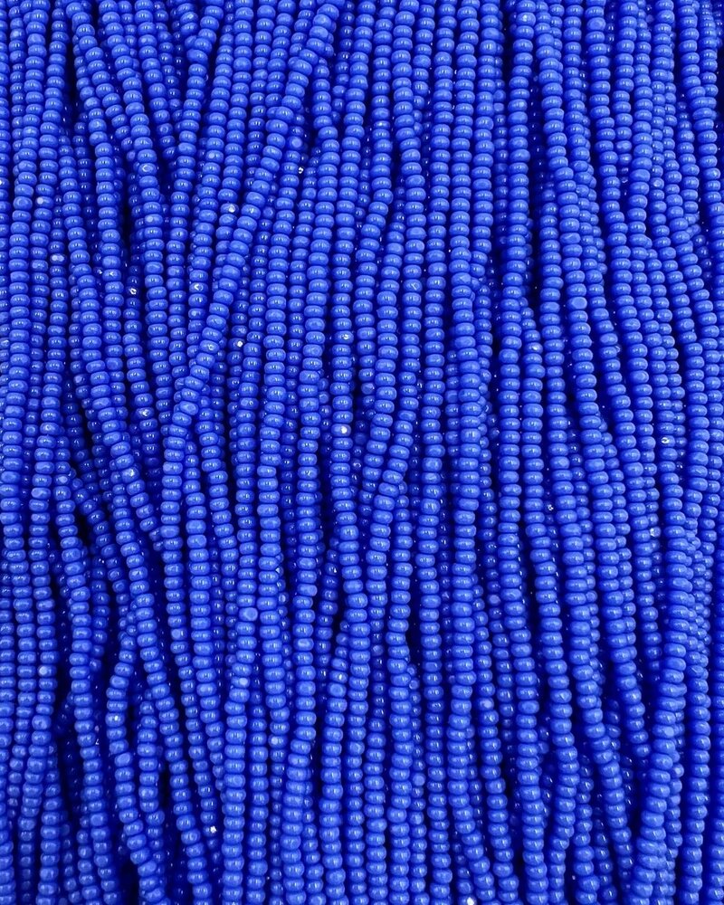 Charlottes Size 11/0 True Cut: #121 Delft Blue