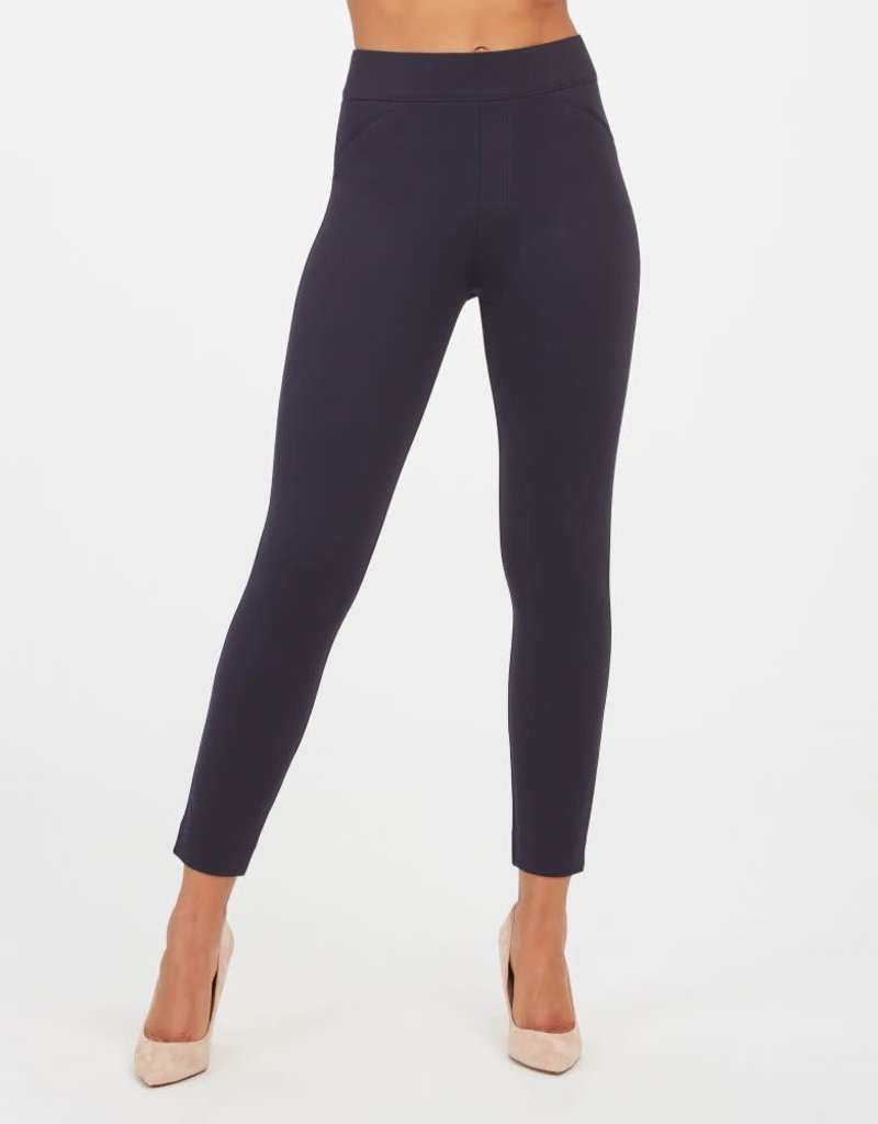 https://cdn.shoplightspeed.com/shops/621267/files/36357169/800x1024x1/the-perfect-pant.jpg