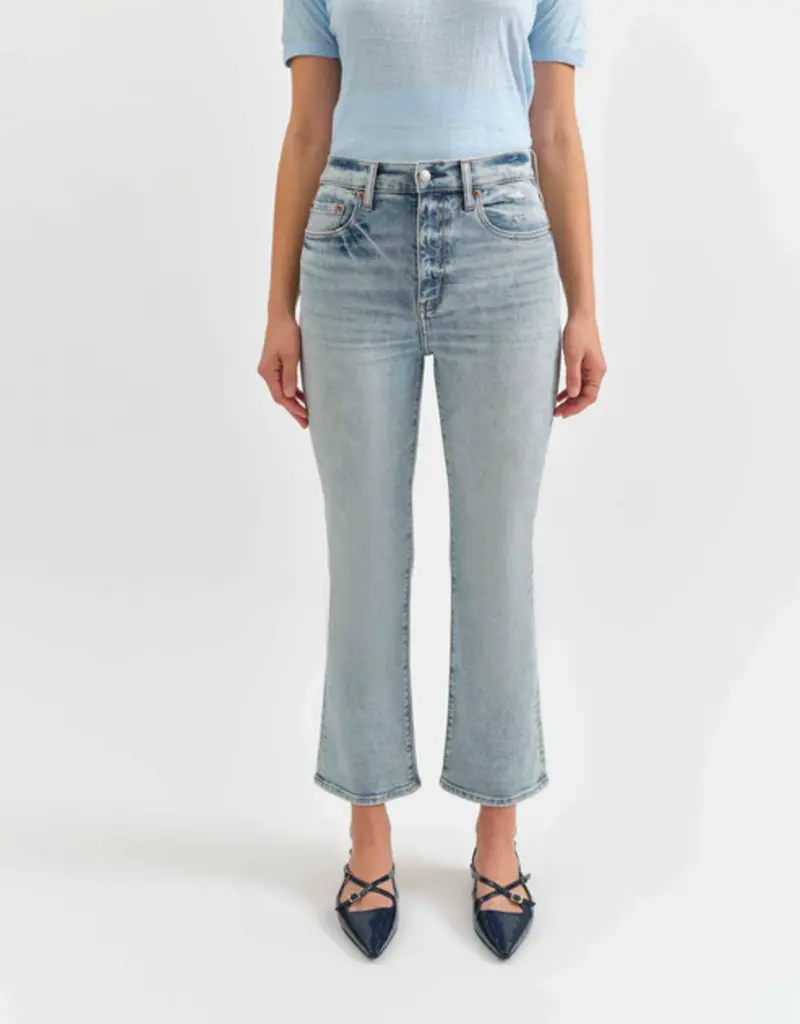 Shy Girl HR Crop Flare