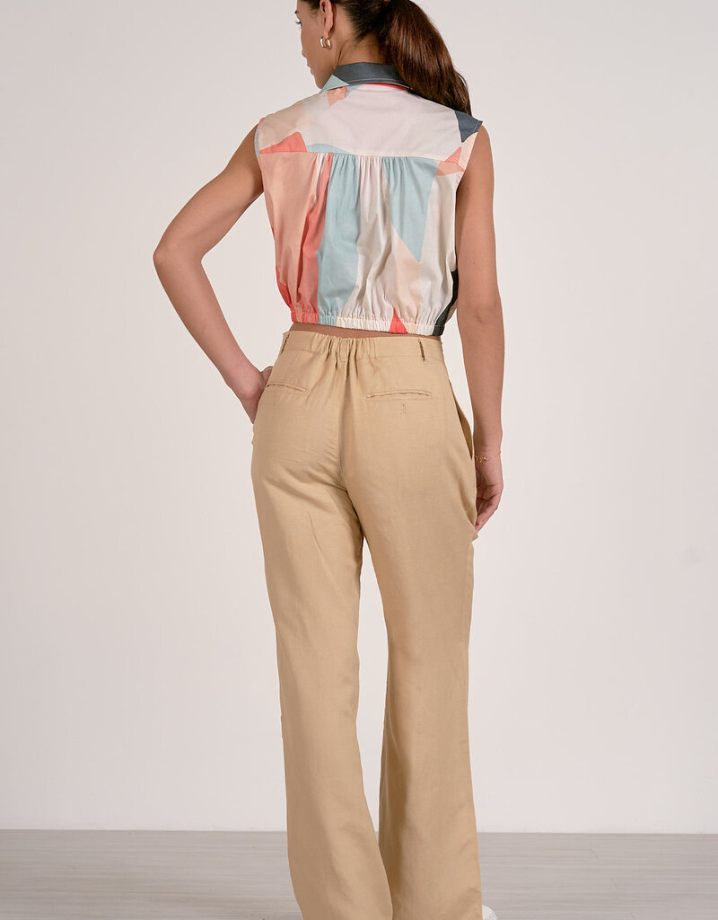 Sleeveless Collared Crop Top