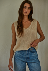 Allende Vest Top
