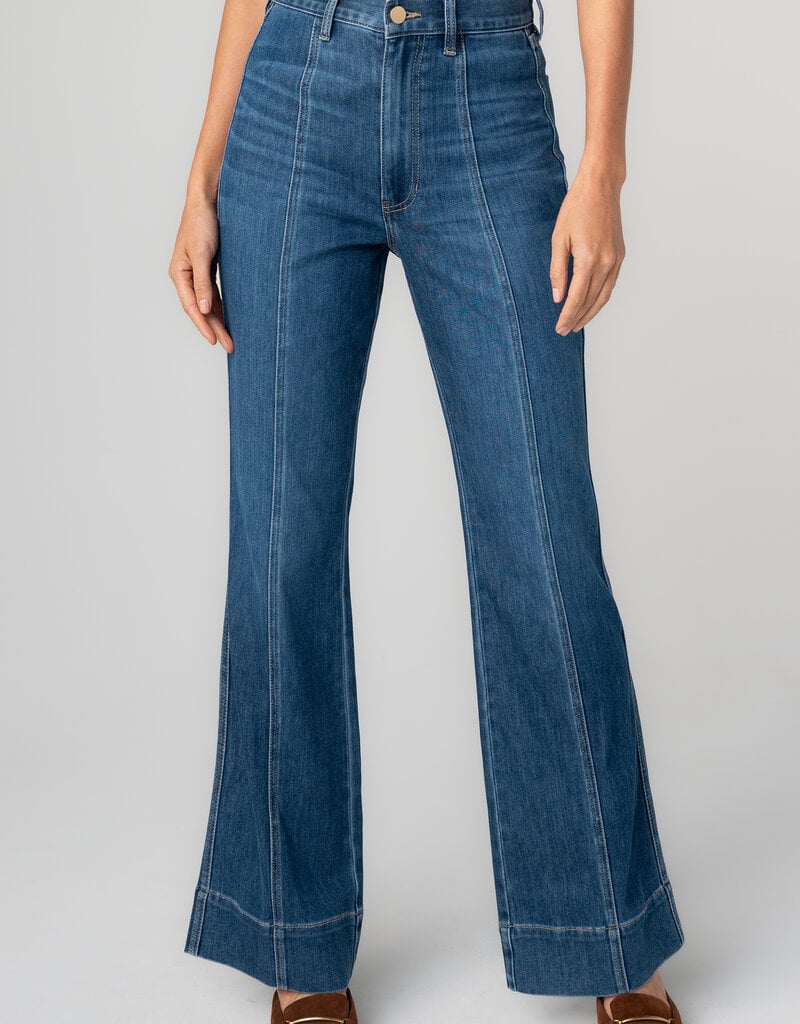 Relaxed HR Seamed Bootcut 30"