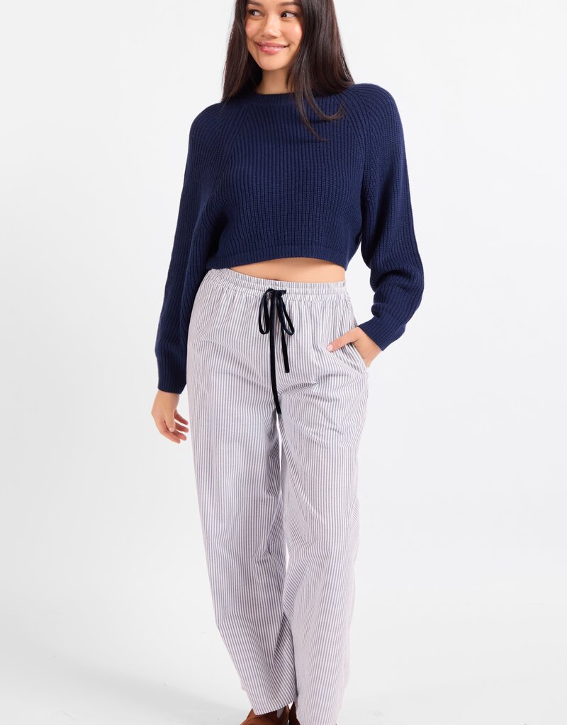 Calm Reader Pullover