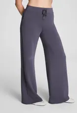 Airessentials Wide Leg Pant