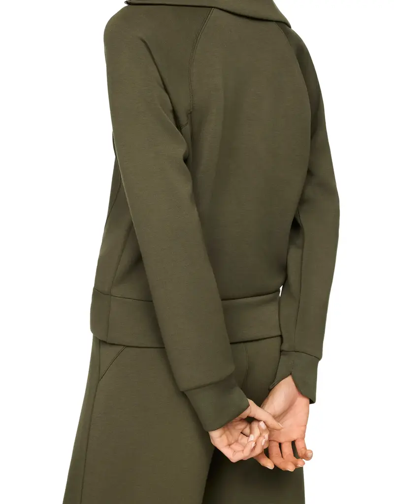Airessentials Half Zip