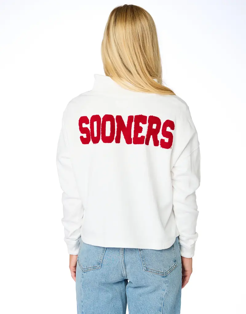 Retro White Collar Sooners  Neck