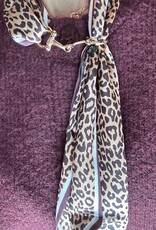 horsebit leopard scarf