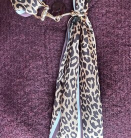 horsebit leopard scarf