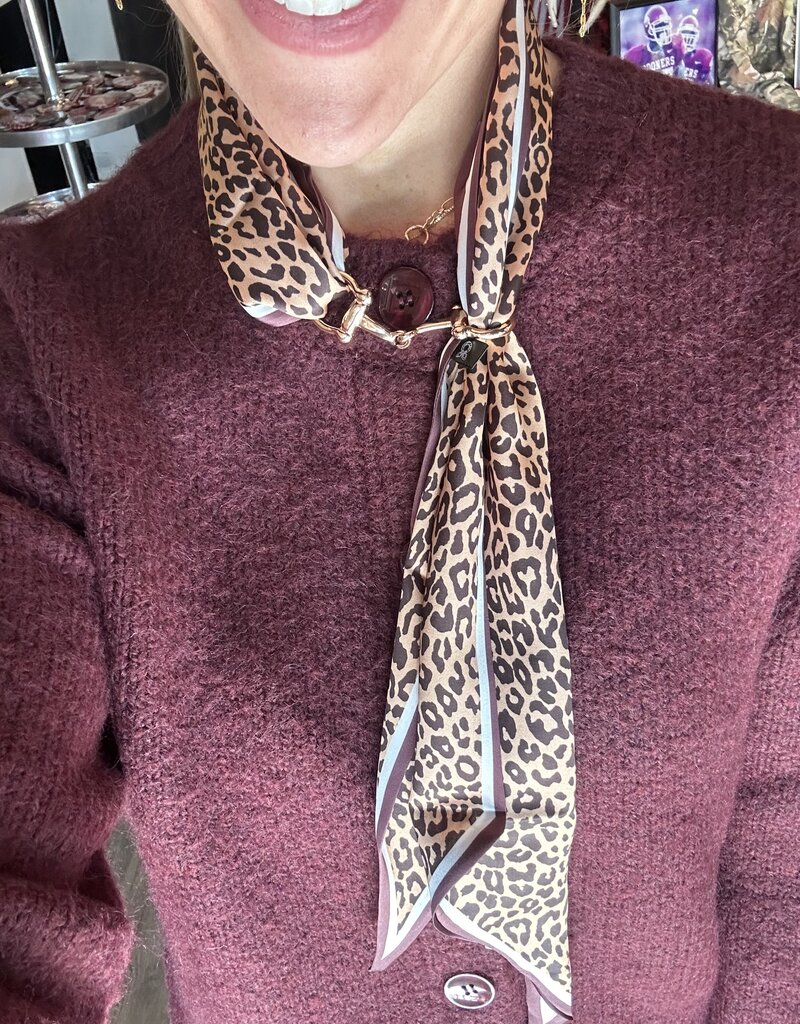 horsebit leopard scarf