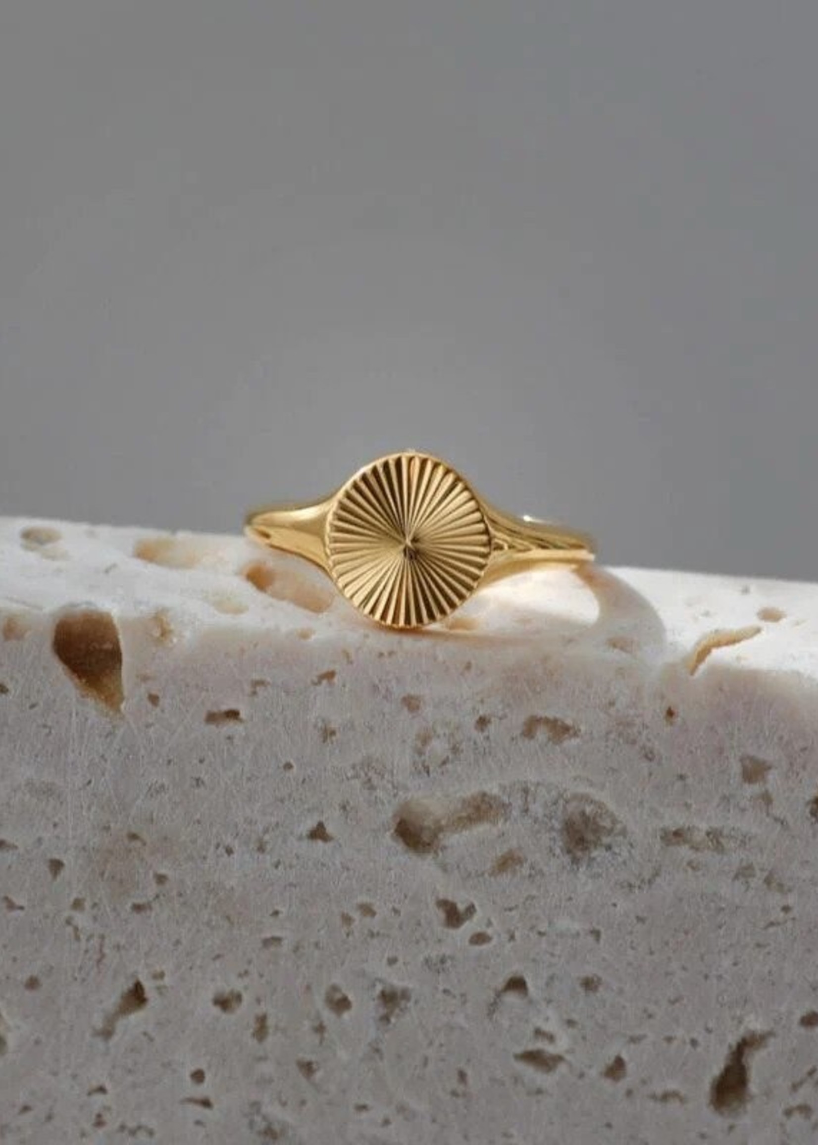Alco Gold Sunburst Ring