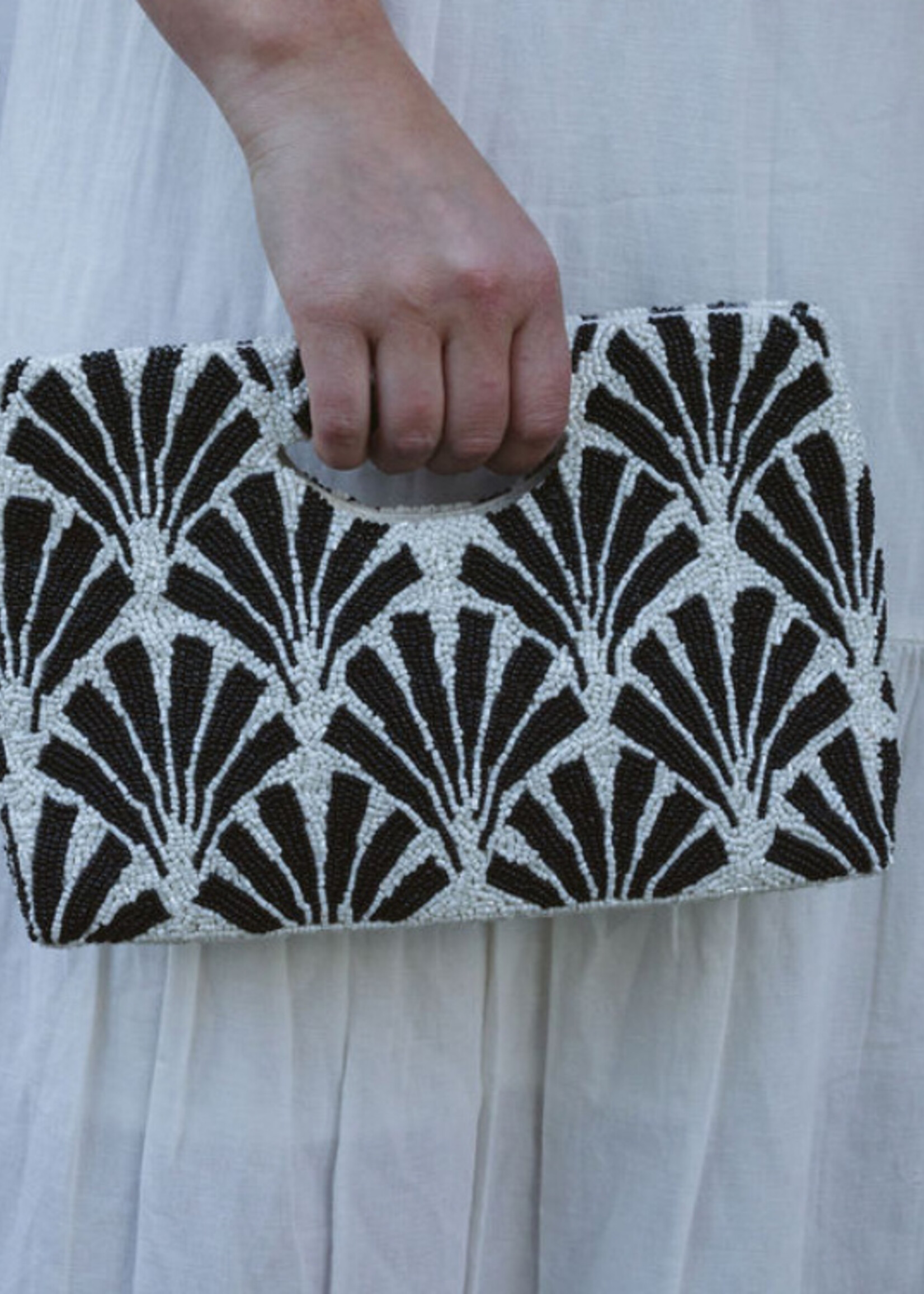 Tiana Coh 1242 White/Black