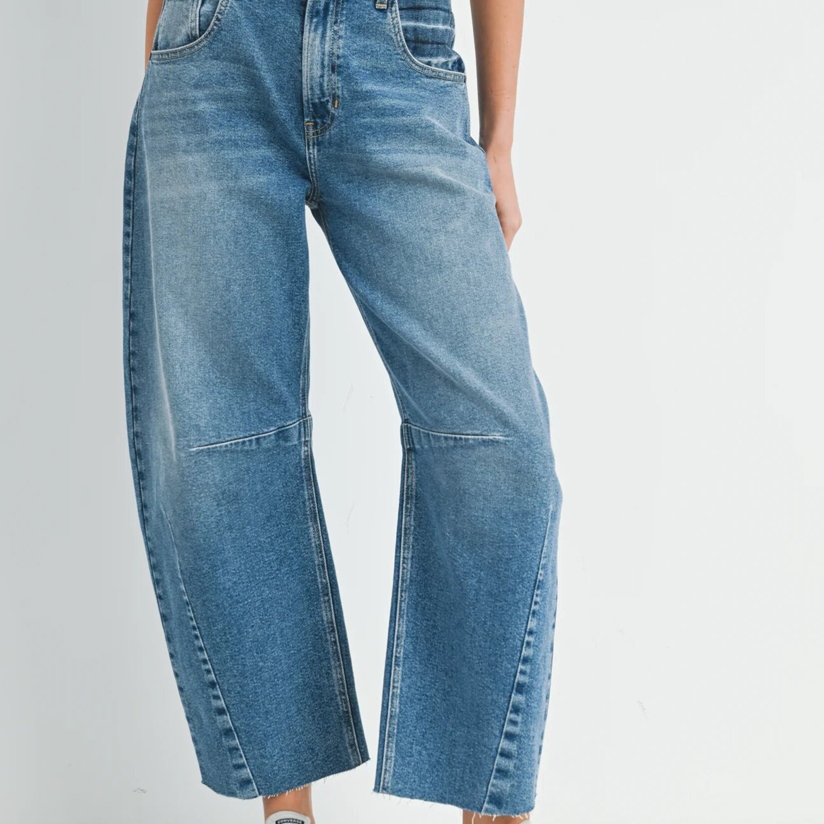 Barrel Jean with Seams