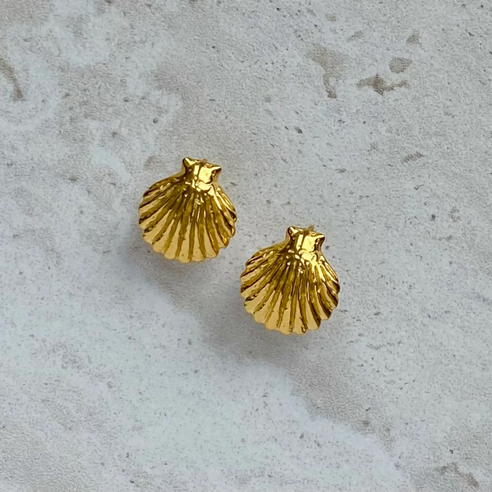 Salty Cali Beachy Studs