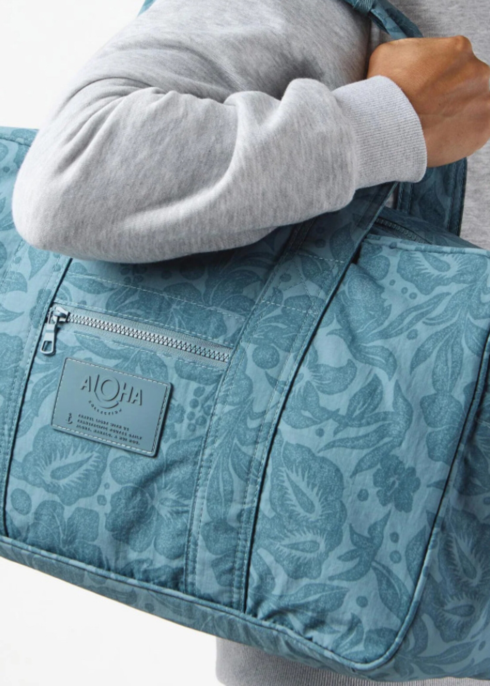 Aloha Collection Breezy Weekender
