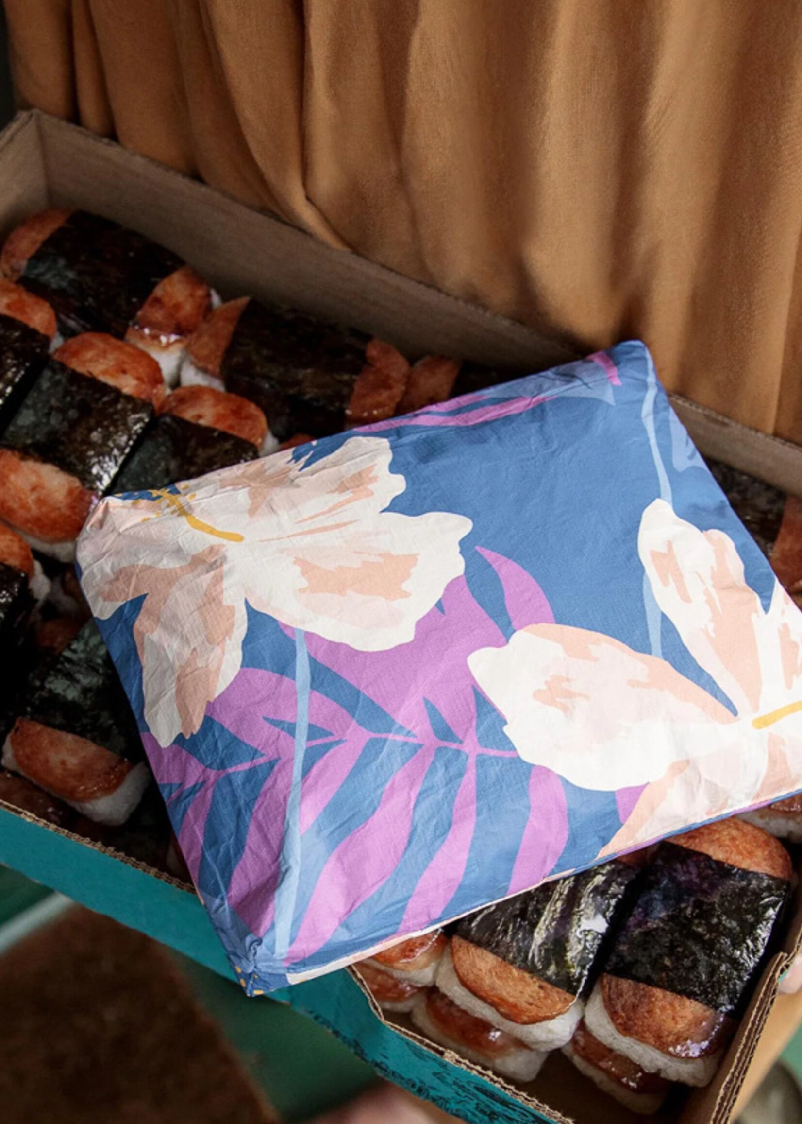 Aloha Collection Small Adrift