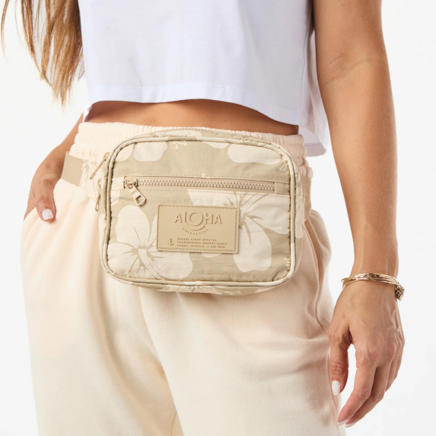 Aloha Collection Hana Hou Keep It Lt Hip Pack