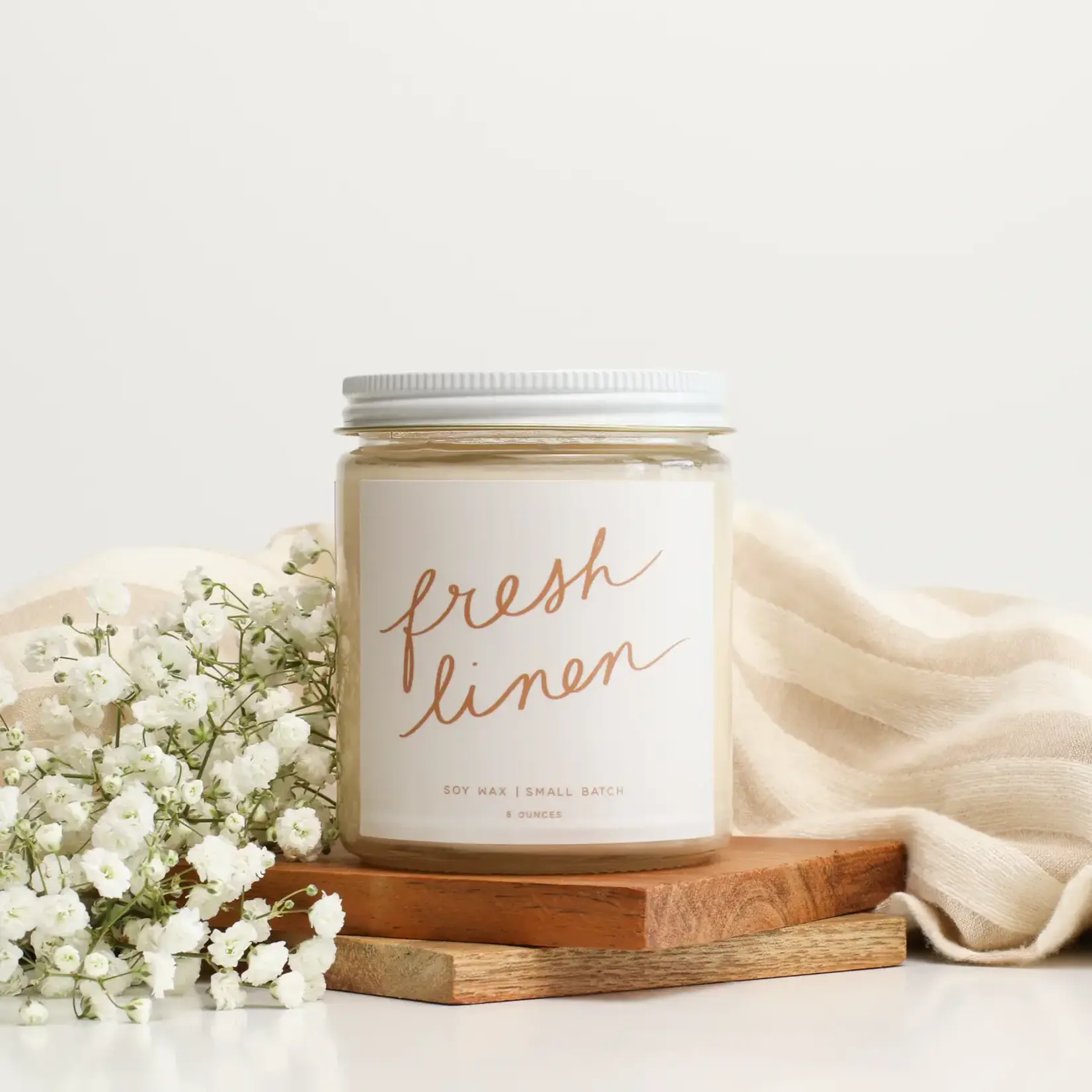 Fresh Linens: 8 oz Soy Wax
