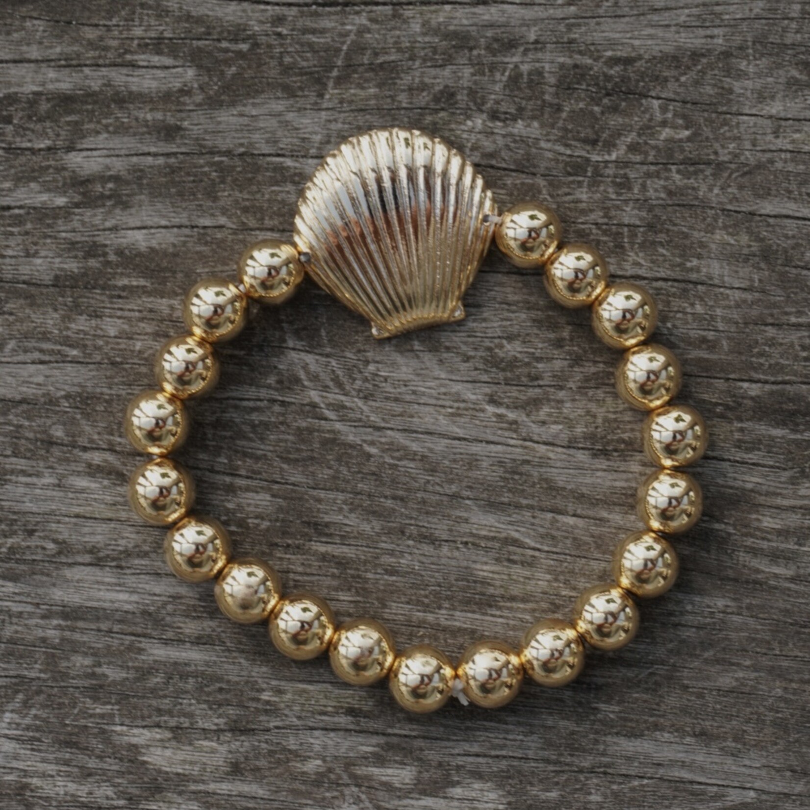 SCALLOP SHELL BEAD BRACELET