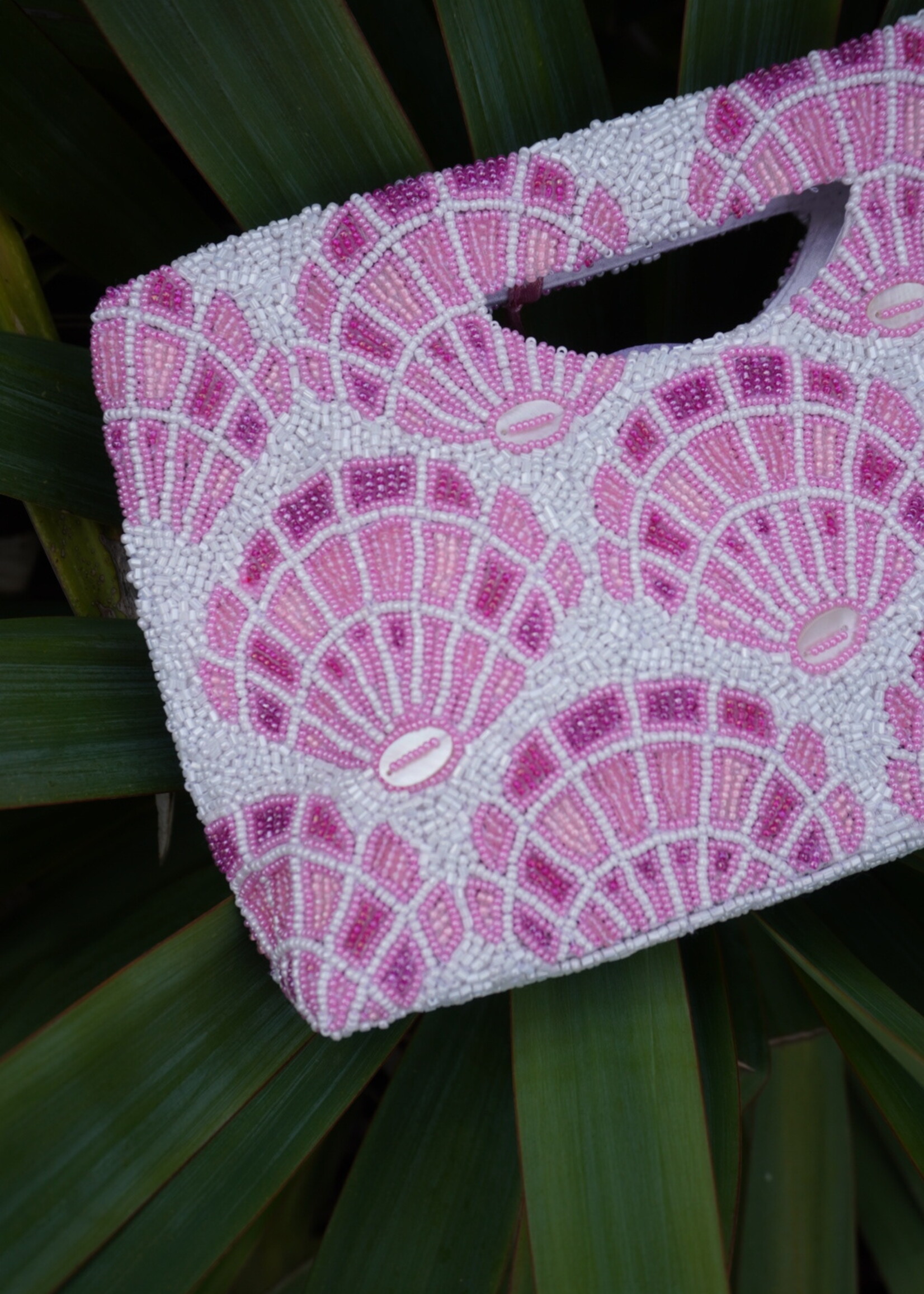 Tiana Shell cut out clutch |  Pinks/white COH 1807
