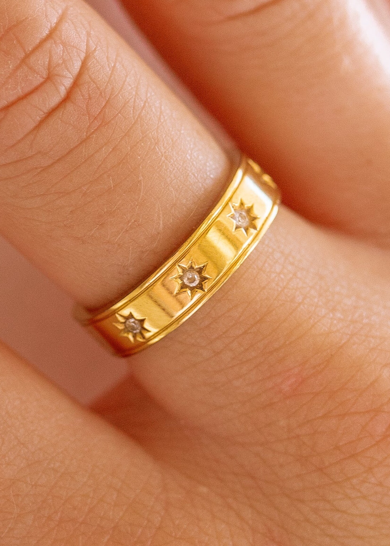 Alco Lucent Ring