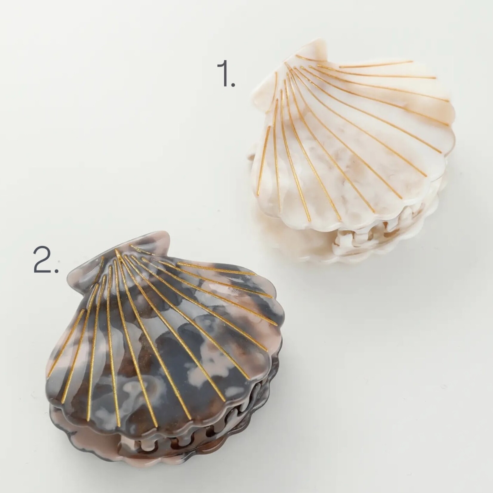 Adorro Calacatta Seashell | Hand Painted Seashell Claw Clip