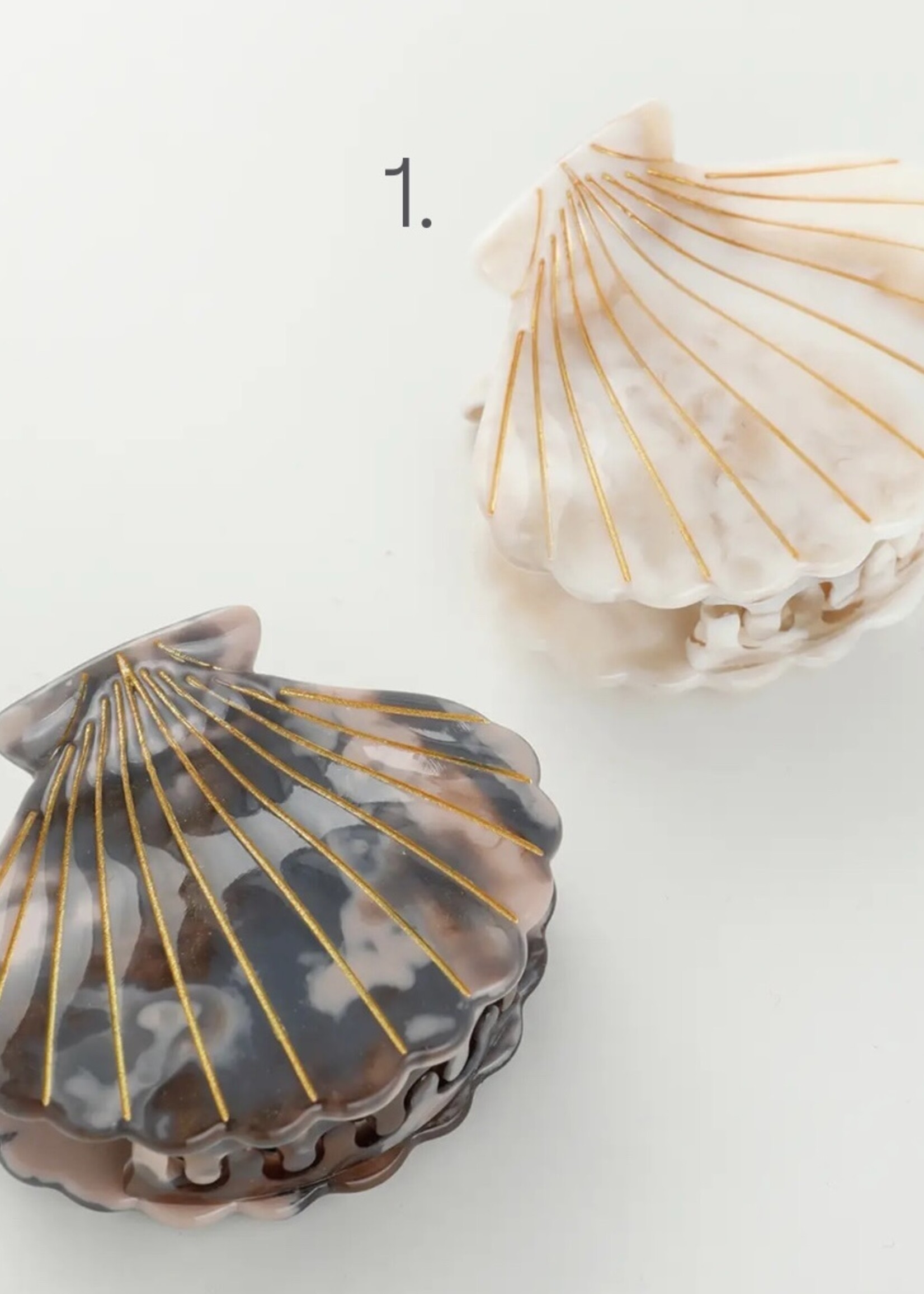 Adorro Calacatta Seashell | Hand Painted Seashell Claw Clip