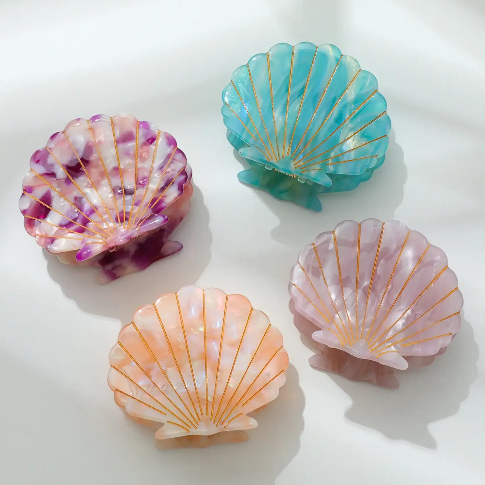 Adorro Oceane Medium | Seashell Claw Clip Assorted