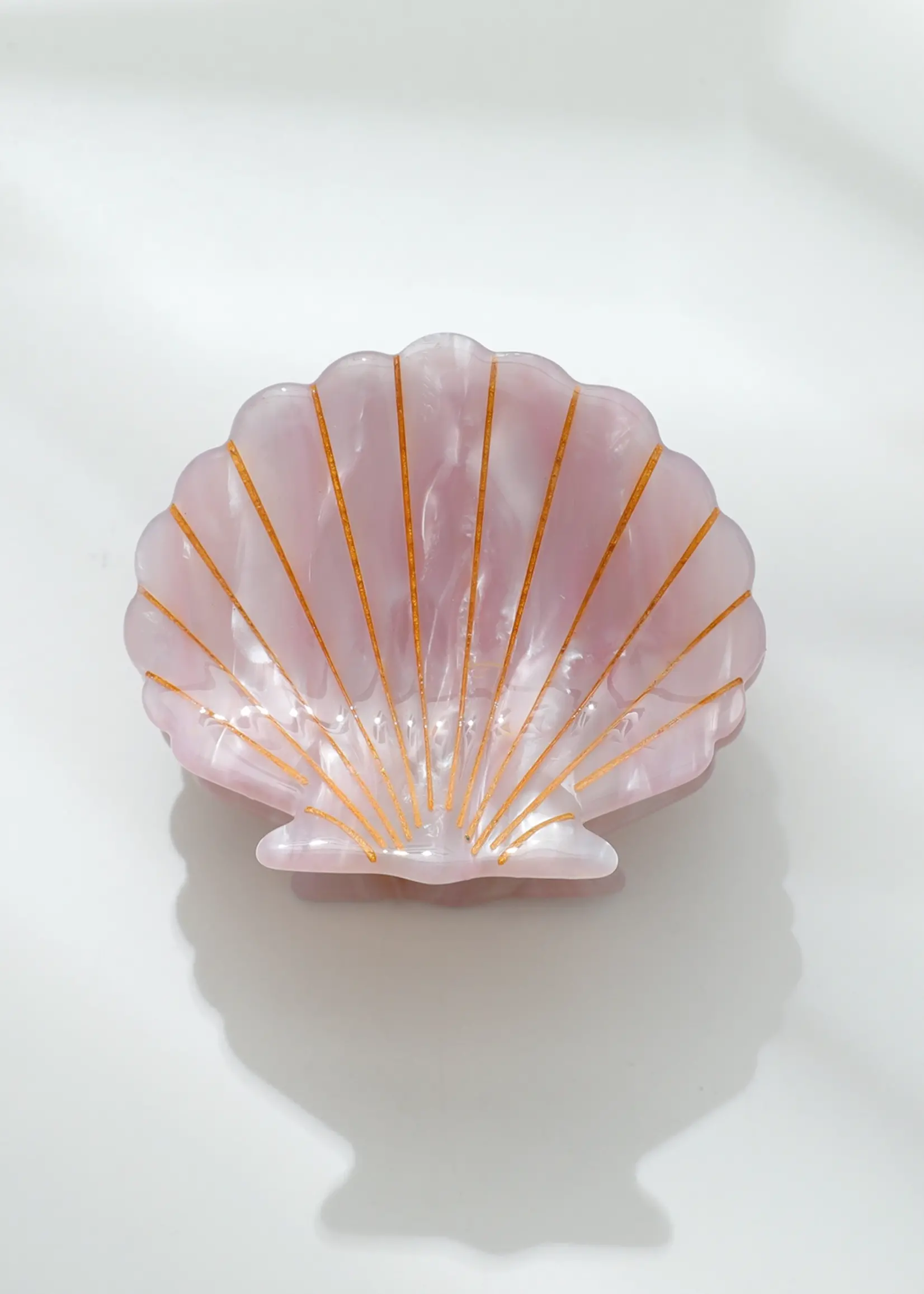 Adorro Oceane Medium | Seashell Claw Clip Assorted