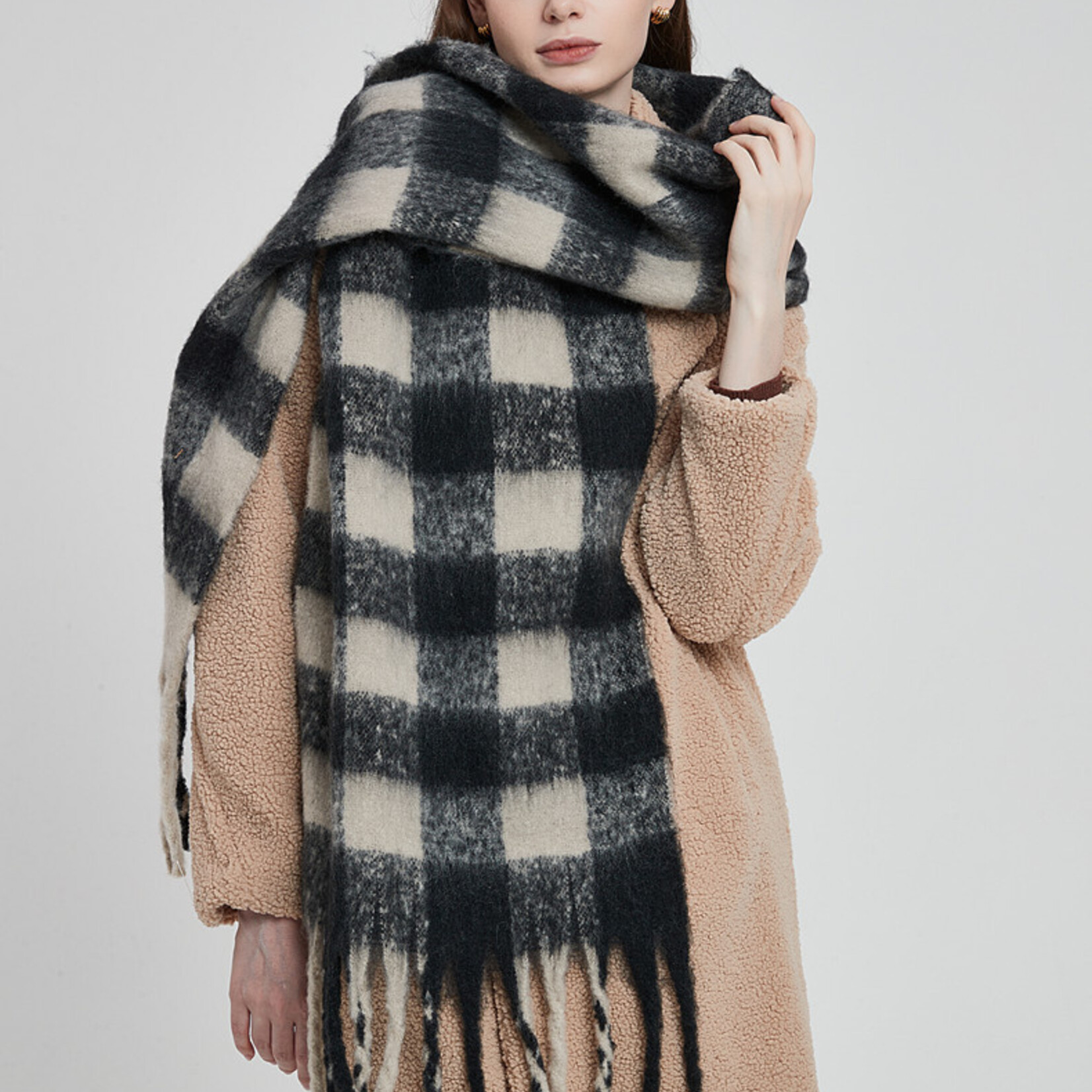 Adorro Soft Chunky Gingham Fleece Scarf with Tassel