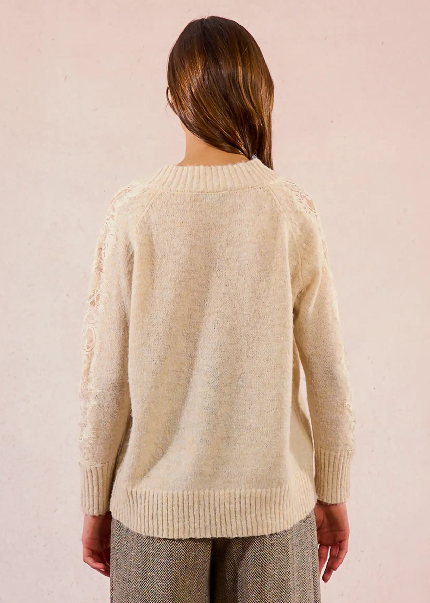Knitted Sweater w Lace Sleeve
