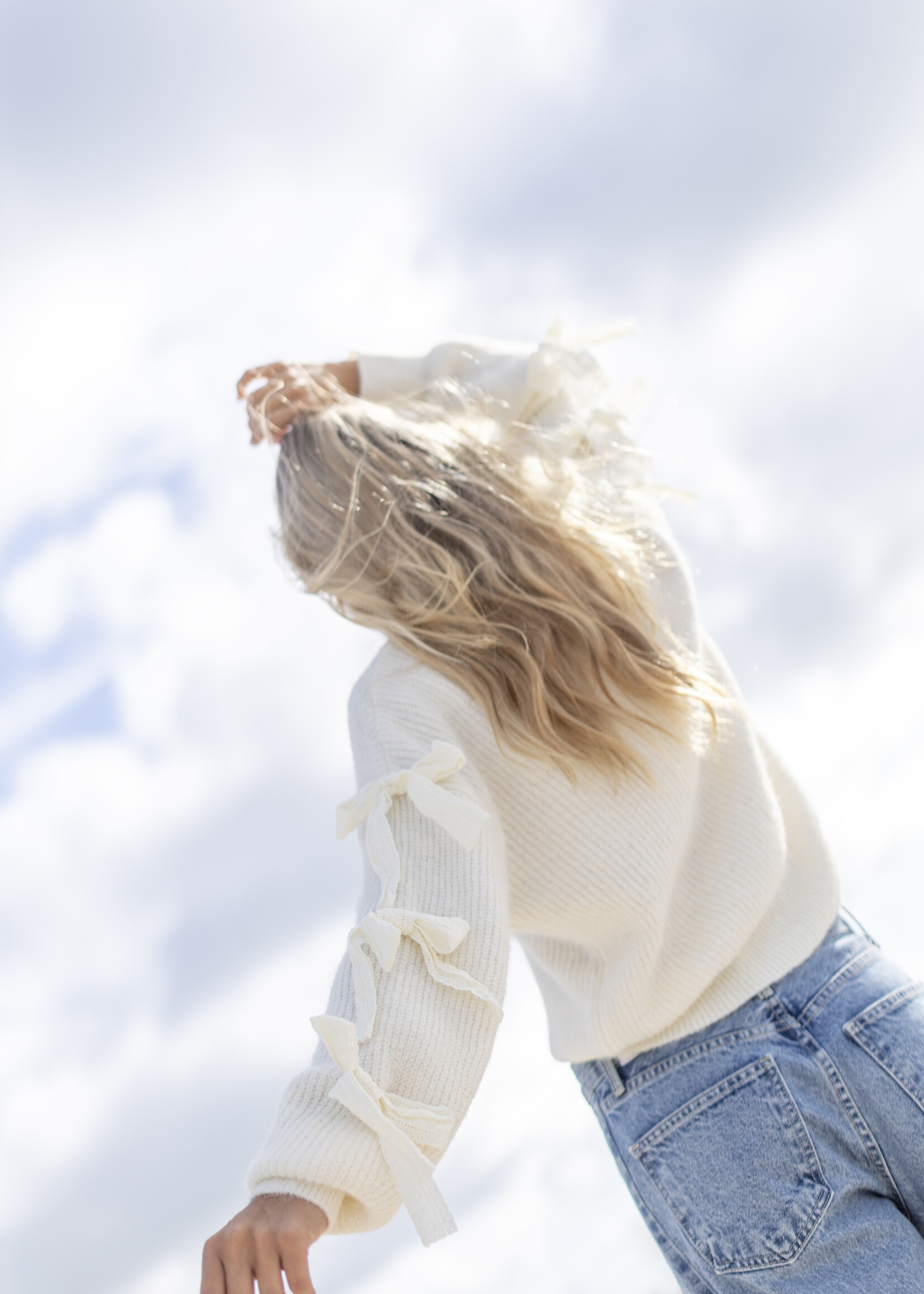 Knitted Sweater w bows