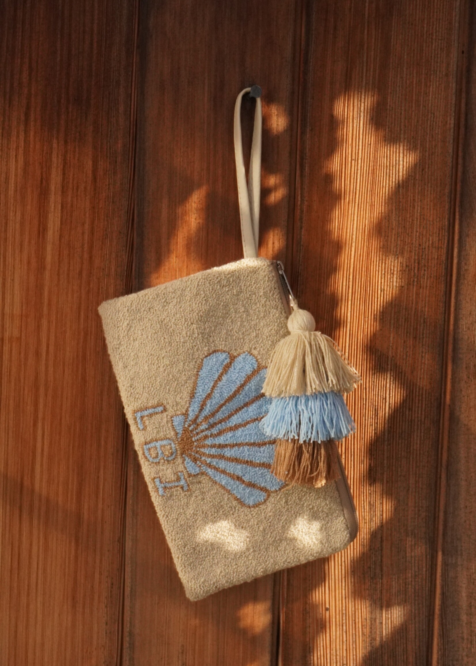 LBI Chila Columbina Zipper Clutch