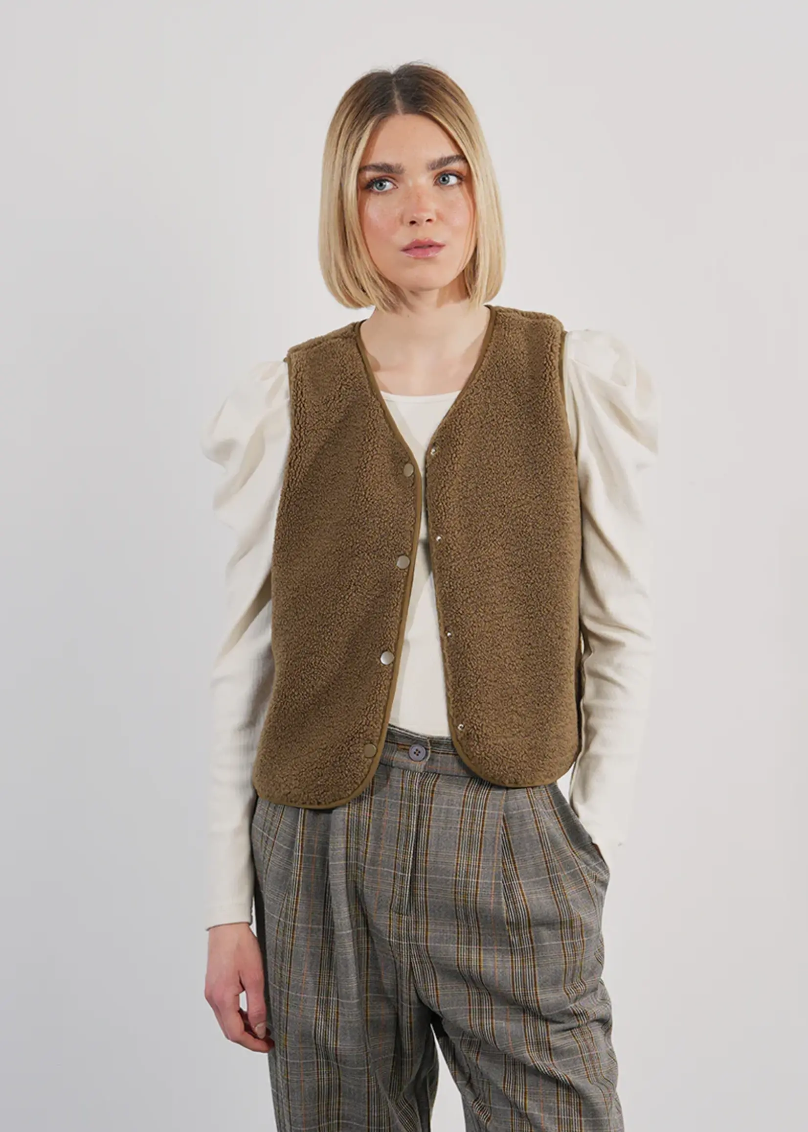Molly Bracken Woven Sleeveless Jacket